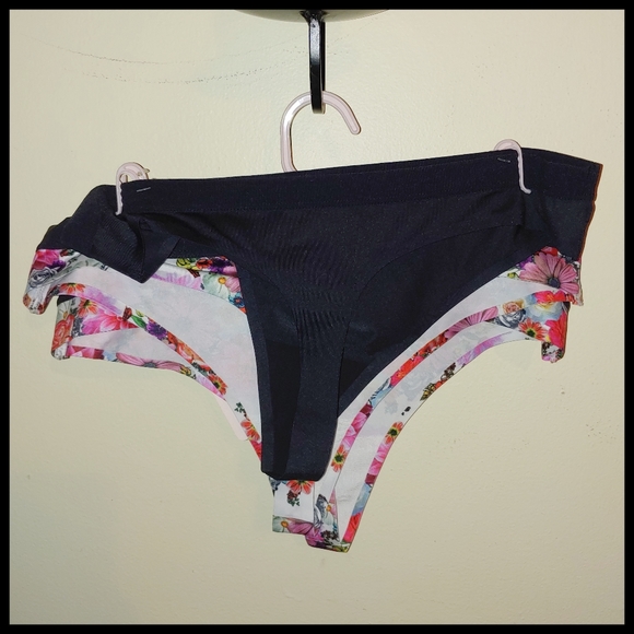 Chinese Laundry 3 Pack Thongs, Large - Picture 2 of 4